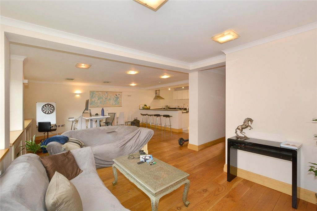 Property photo 1 of 8 Picture No. 01