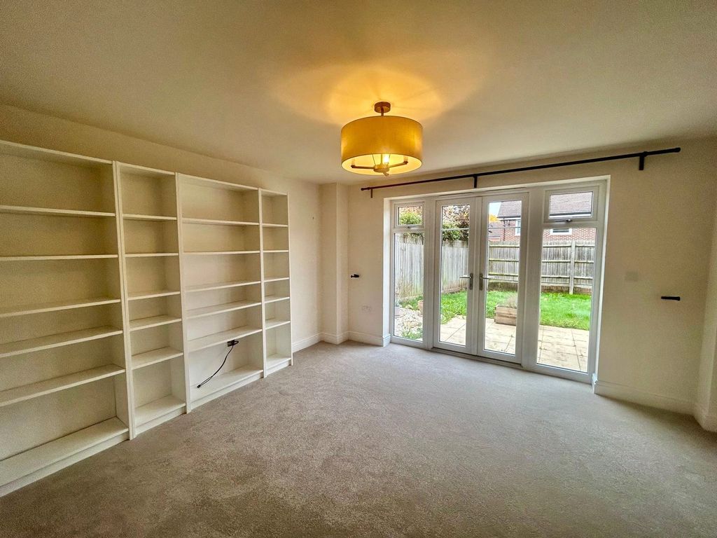 Property photo 2 of 13 Picture No. 20