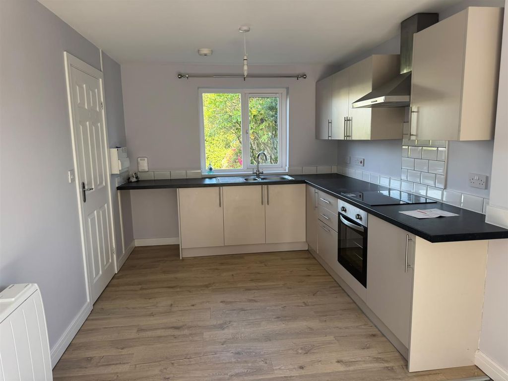 Property photo 3 of 13 3