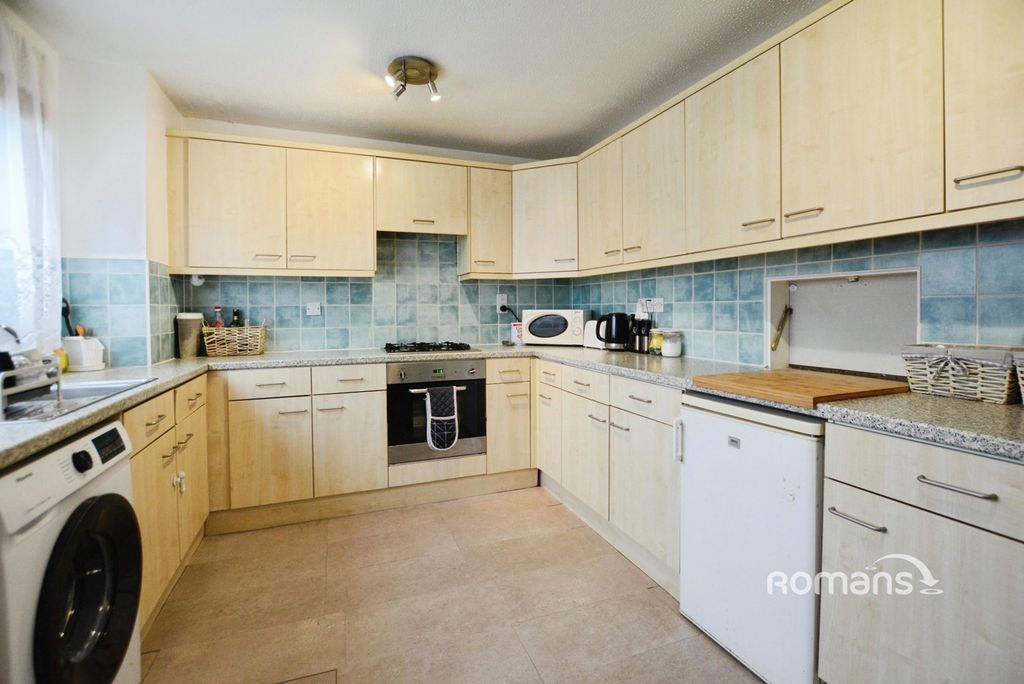 Property photo 2 of 9 Pbox-Img.Jpg