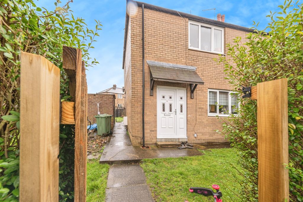 Property photo 1 of 12