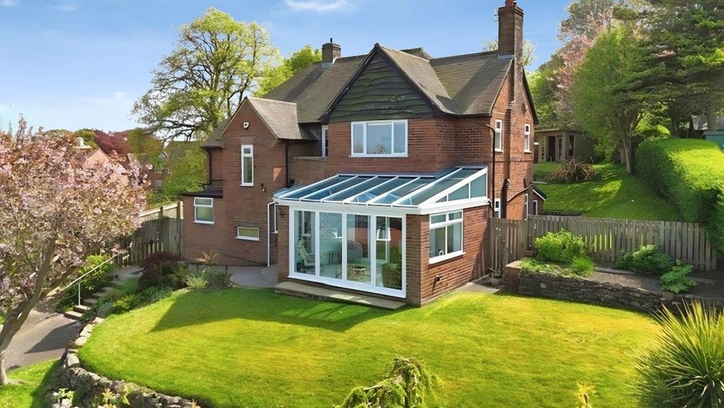 Property photo 1 of 34 F67E86Bd-Queen 20Margartes 20Photo.Jpg