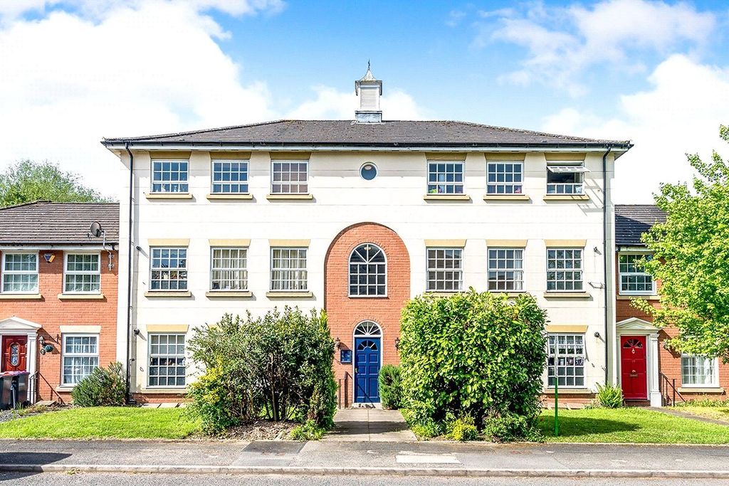 Property photo 1 of 8 Front