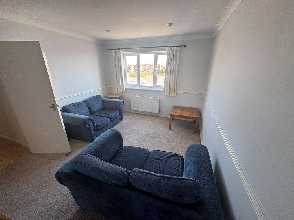 Property photo 3 of 8 Living Room