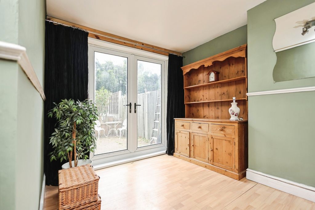 Property photo 2 of 18 Pbox-Img.Jpg