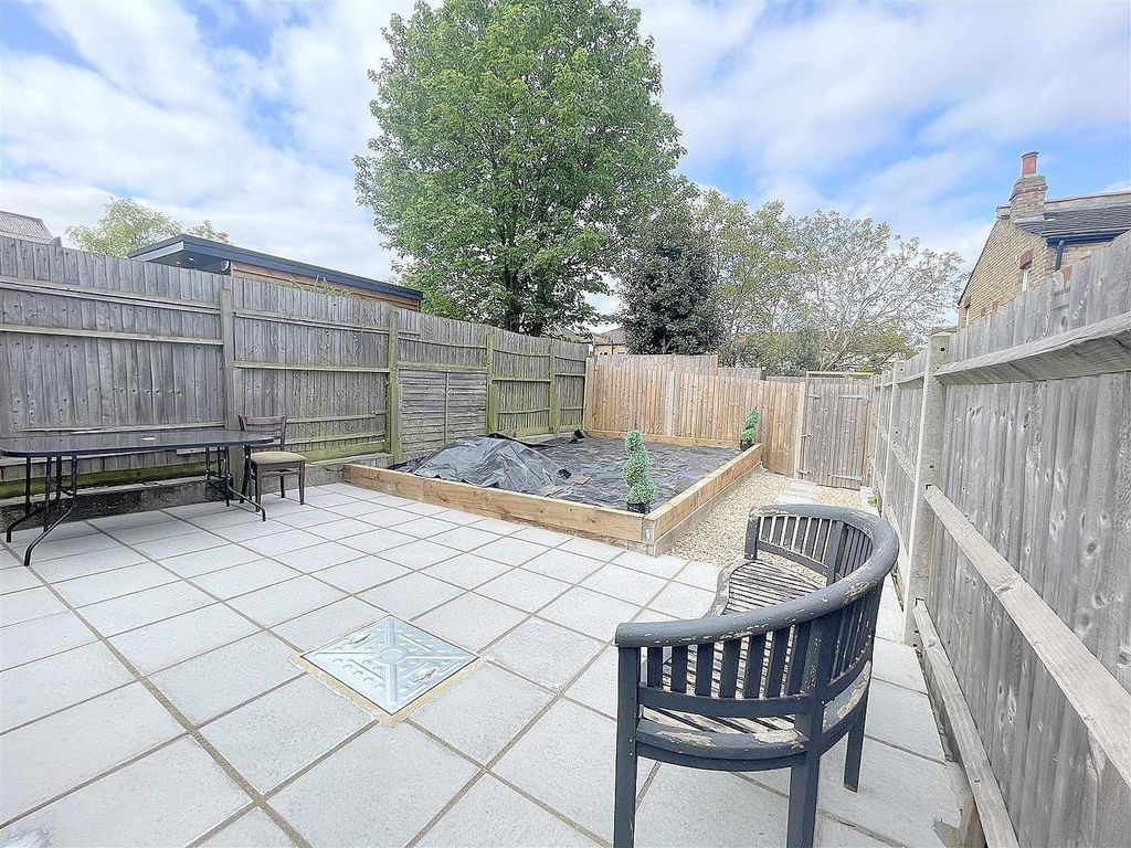 Property photo 3 of 23 Garden 1.Jpg