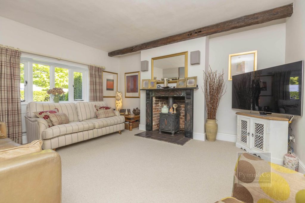 Property photo 2 of 23