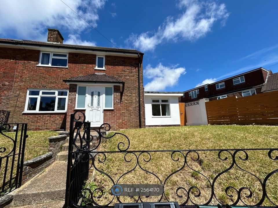 Property photo 2 of 18