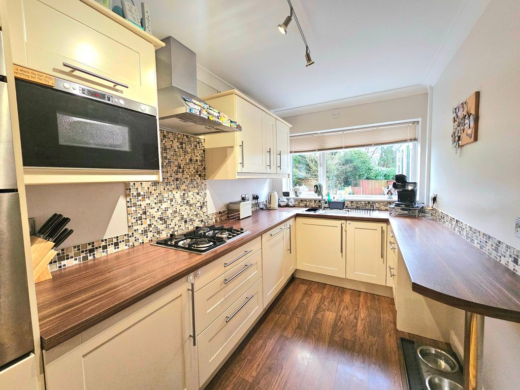 Property photo 3 of 23