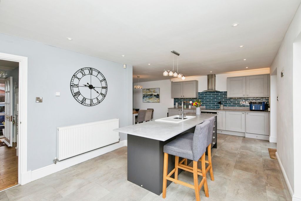 Property photo 2 of 24 Kitchen Diner