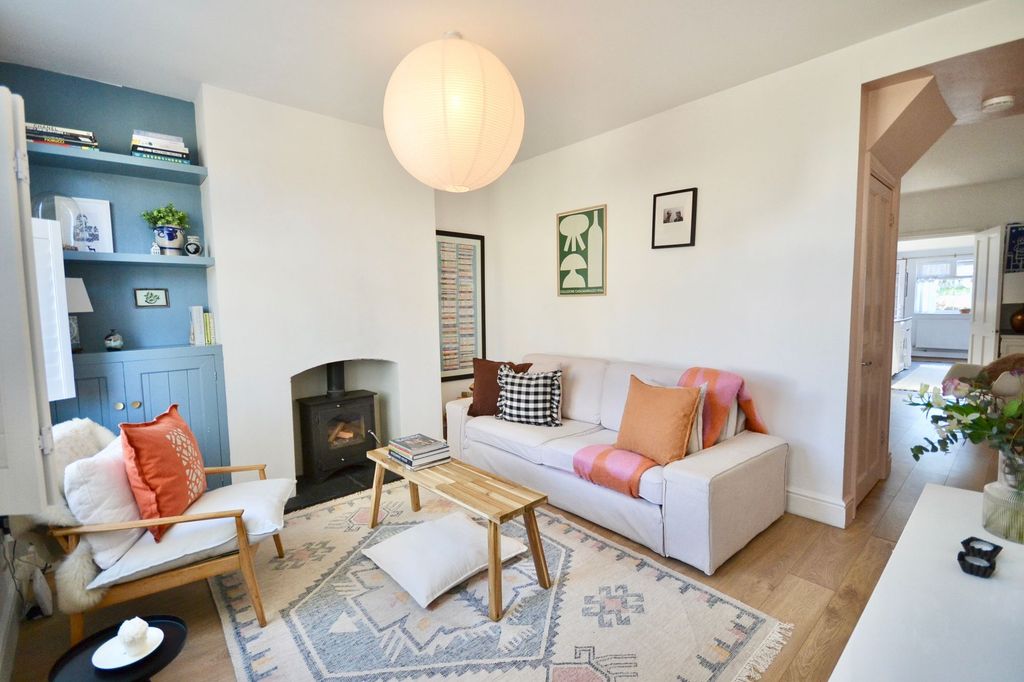 Property photo 2 of 30