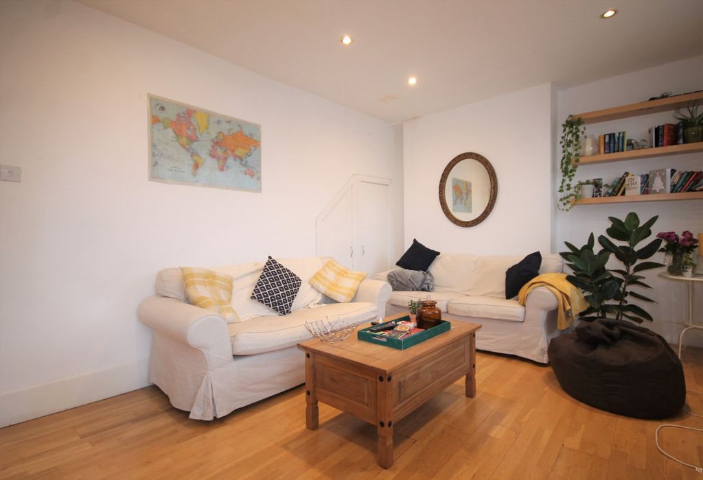 Property photo 2 of 12 Reception