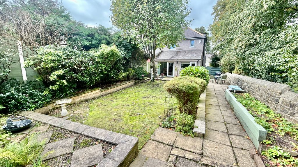 Property photo 2 of 24 2