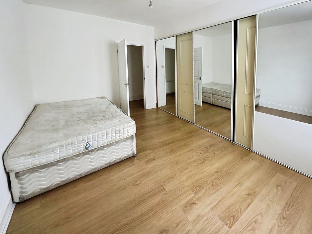 2 bed flat for saleMilburn Road, Ashington NE63 photo 5