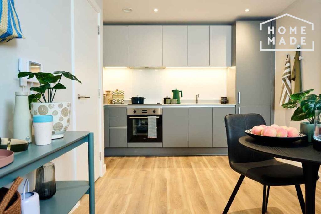 Property photo 3 of 17 Fdf88309A4B80d92Bafa19252881