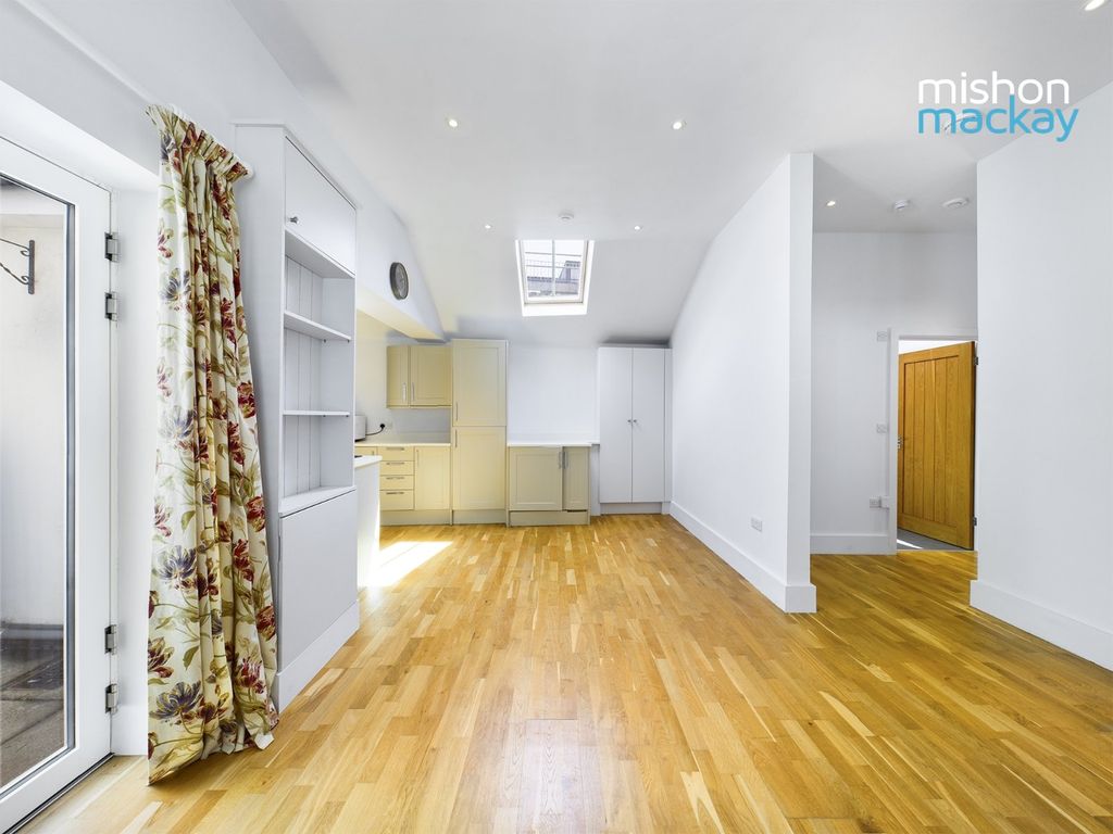 Property photo 3 of 10 Picture No. 07