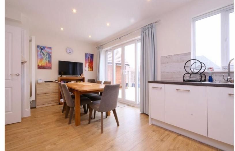Property photo 2 of 18 5298951