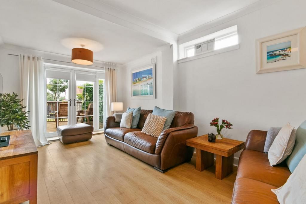 Property photo 2 of 36