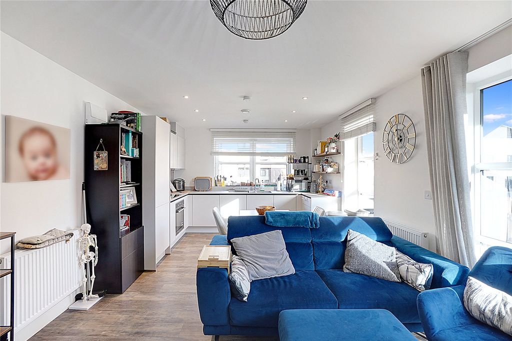 Property photo 2 of 17 Open Plan Living