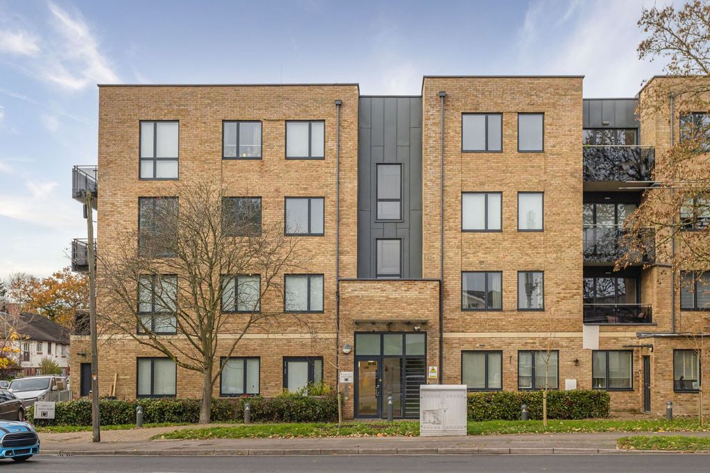 Property photo 1 of 18