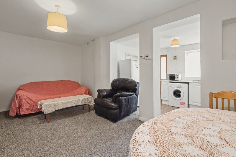 Property photo 3 of 11 Rear Reception Room