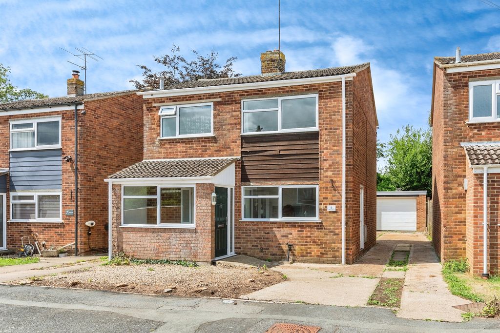 Property photo 1 of 18