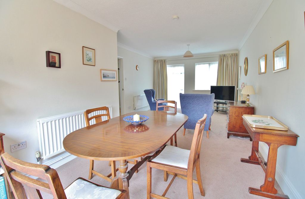Property photo 3 of 23