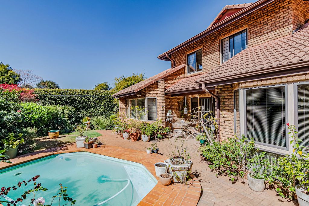 Property photo 1 of 69 Pt1725952