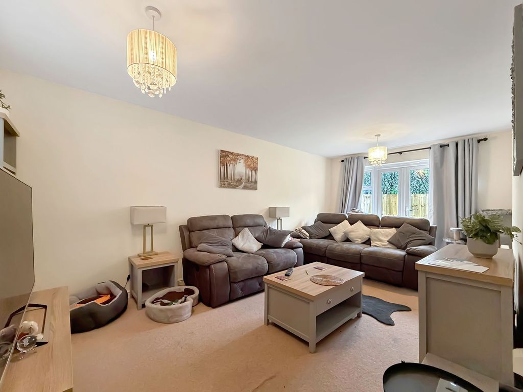 Property photo 3 of 23