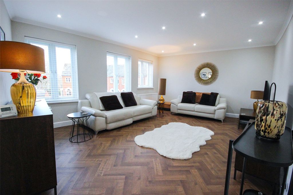 Property photo 2 of 19 Picture No. 07