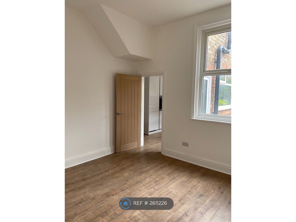 Property photo 3 of 11 Dining Room