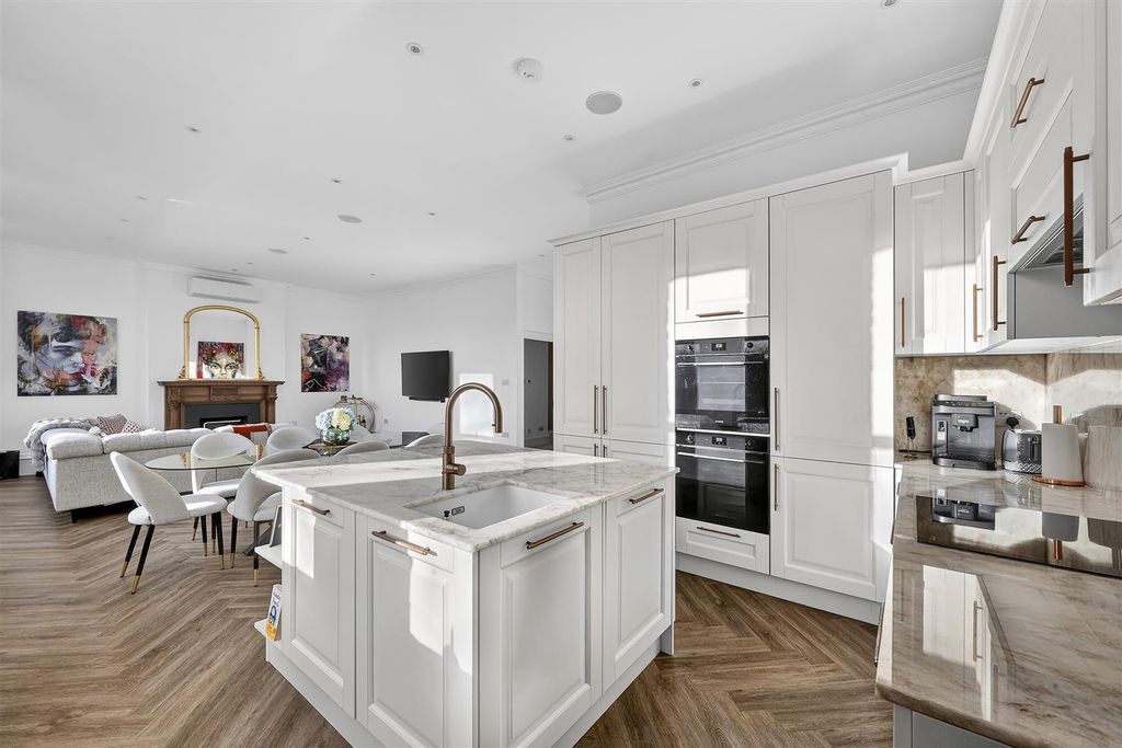 Property photo 3 of 13 3.Jpg