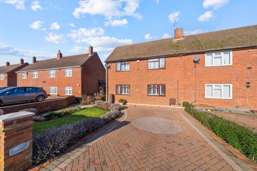 Property photo 1 of 24