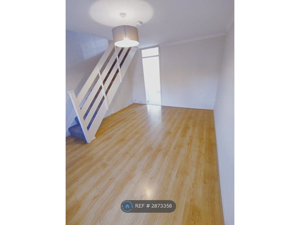 Property photo 2 of 7 Lounge