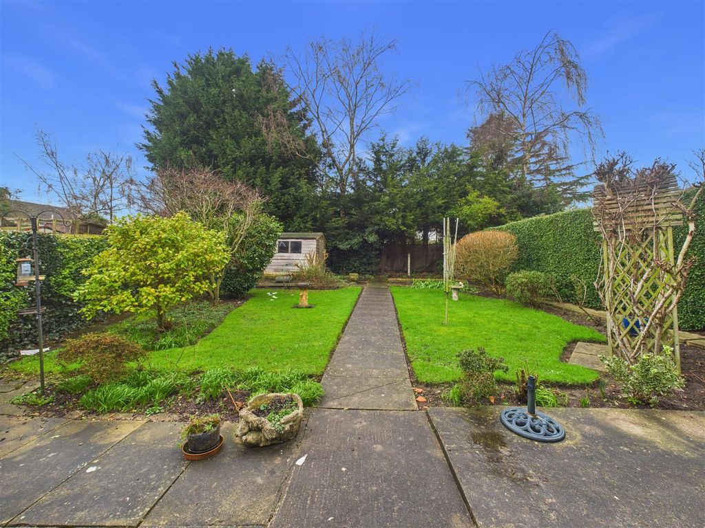 Property photo 2 of 13 Cam05451G0-Pr0095-Still013.Jpg