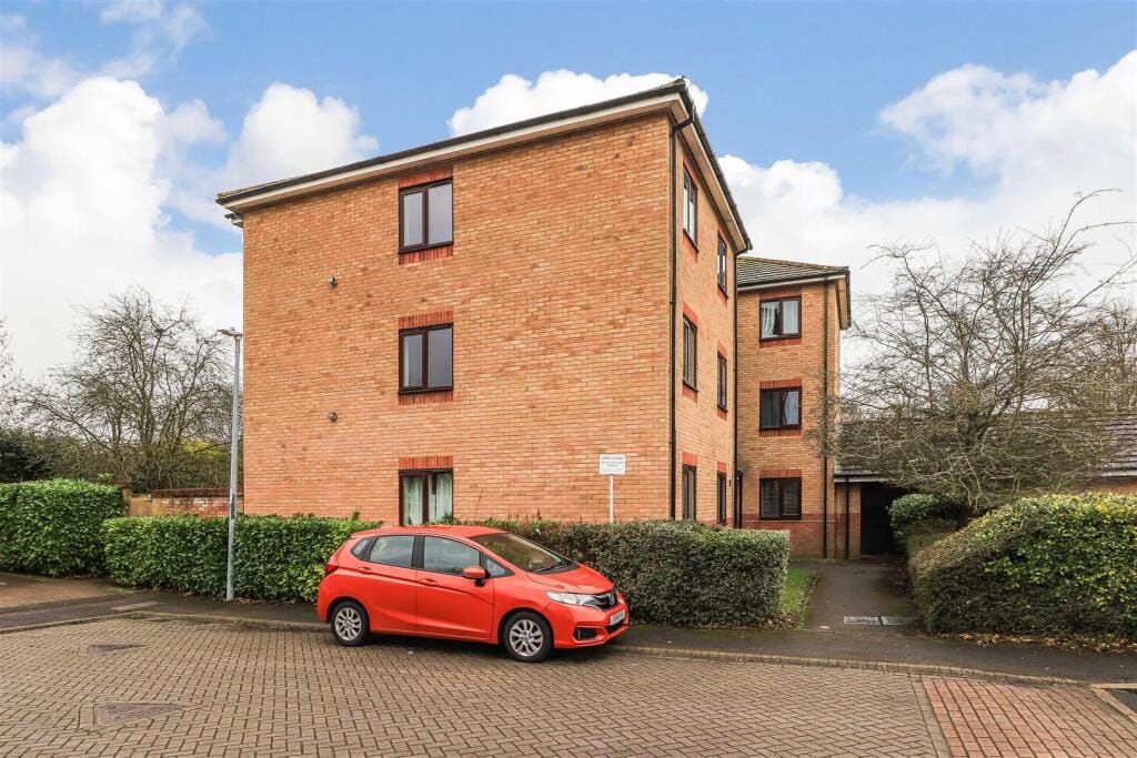 Property photo 1 of 11