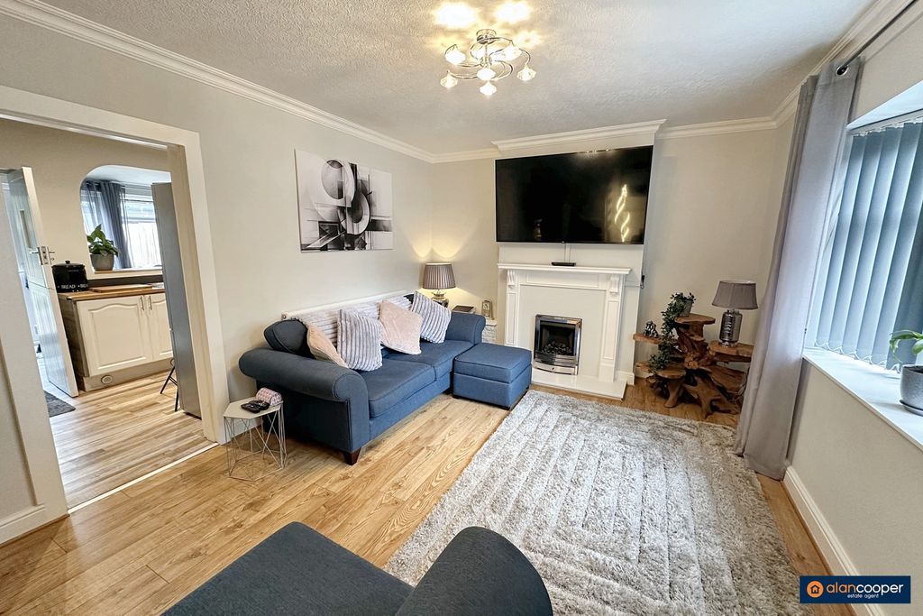 Property photo 3 of 23 4449834