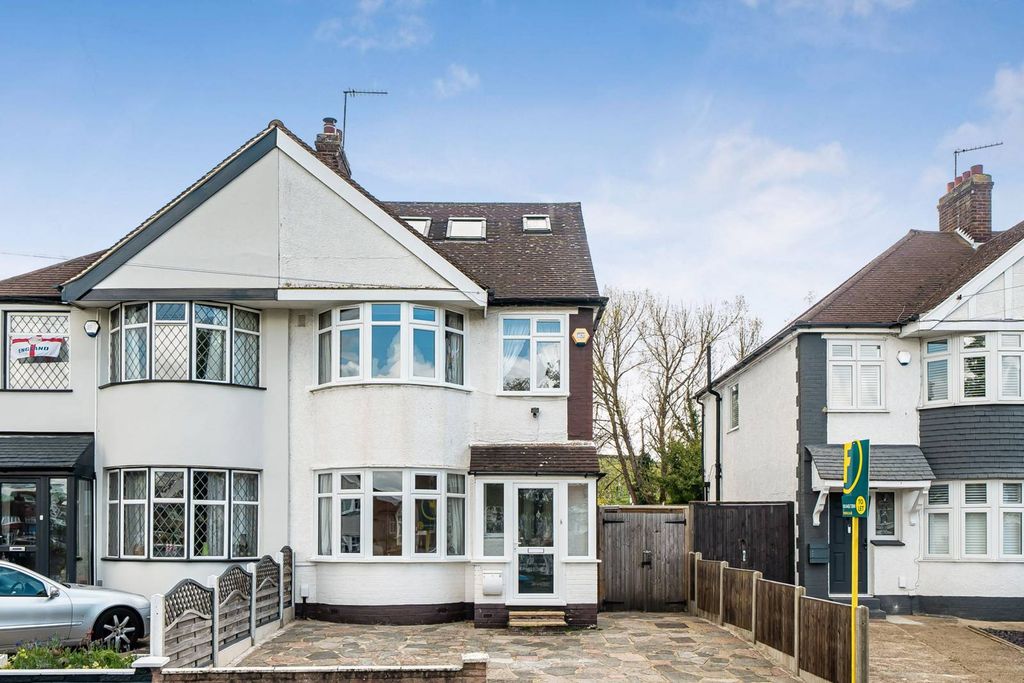 Property photo 2 of 20