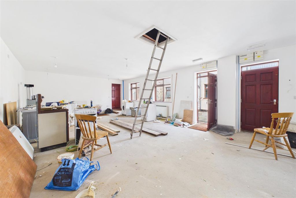 Additional image 14 of 4 bed flat for saleHighridge Road, Bishopsworth, Bristol BS13