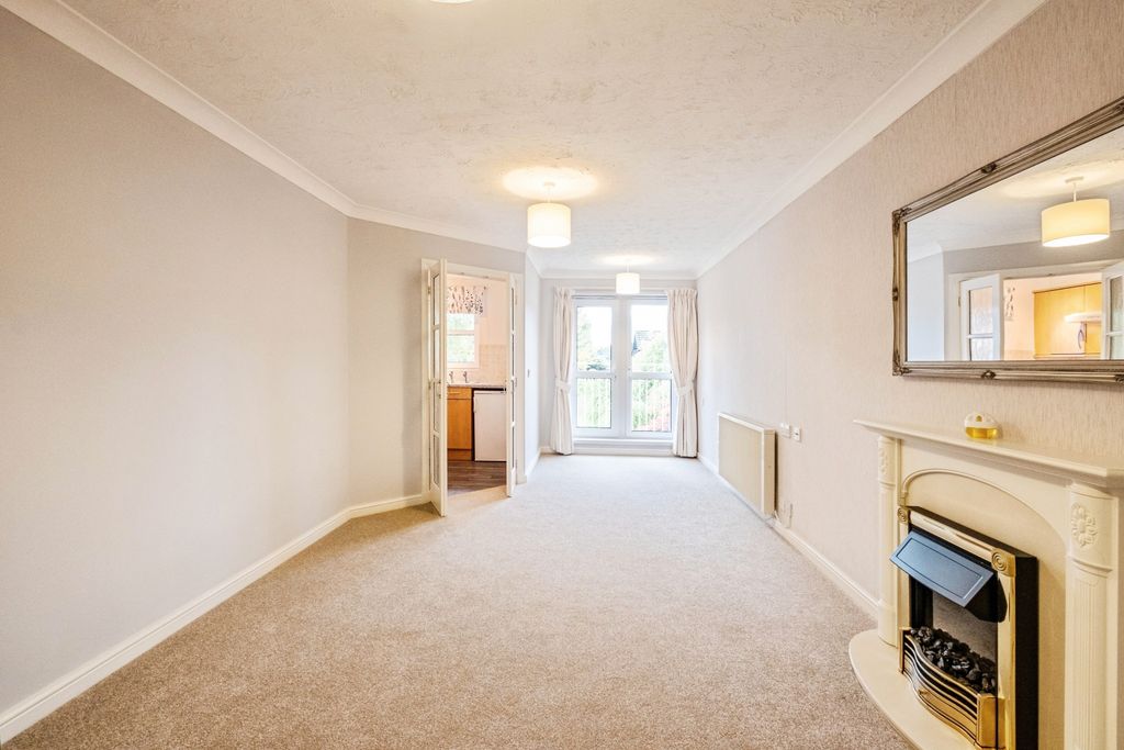 Property photo 2 of 15 Living Room