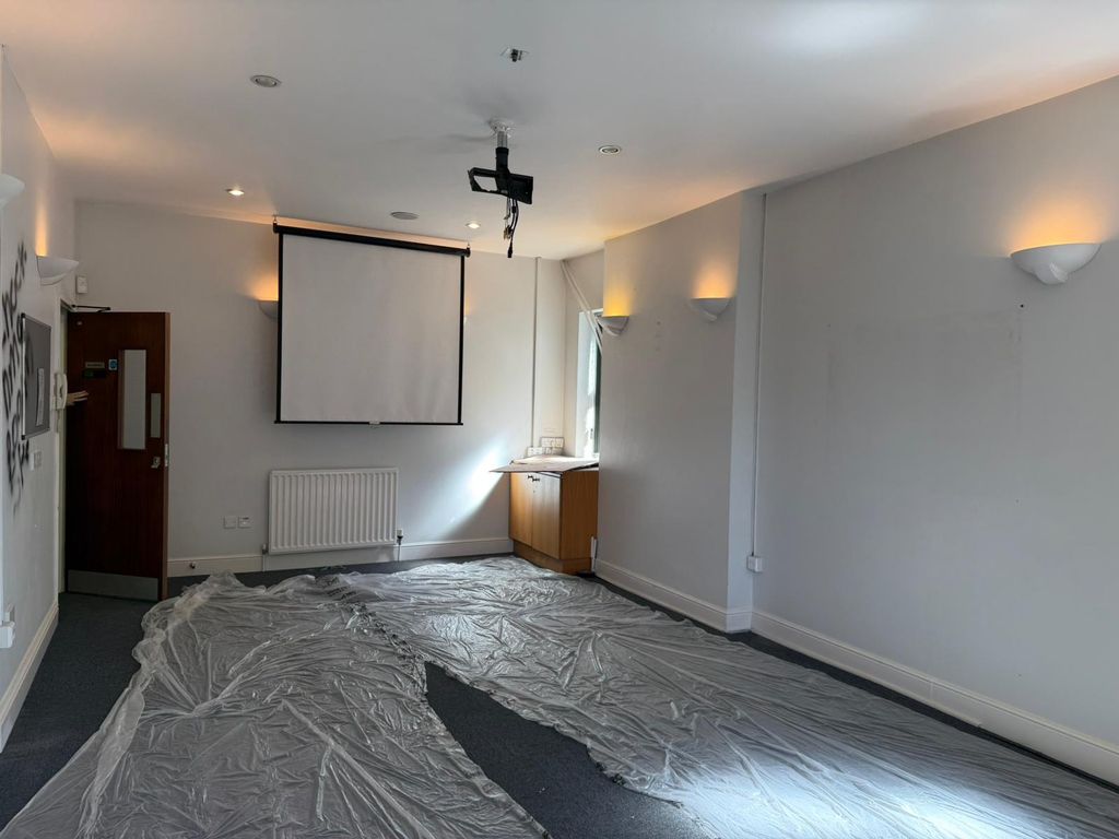 Property photo 1 of 22 4 Offices To Let
