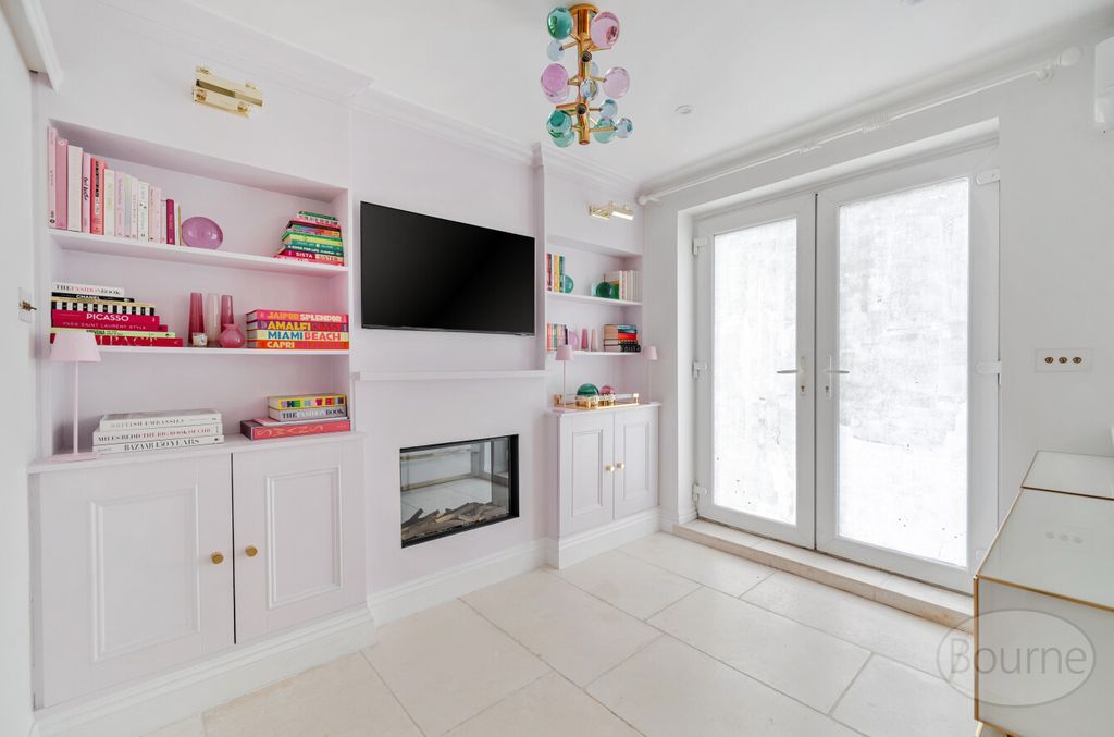 Property photo 3 of 11 7A2B2Ea4-0933-4F2...