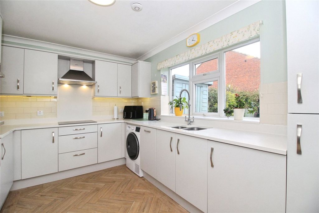 Property photo 2 of 12 Breakfast Kitchen