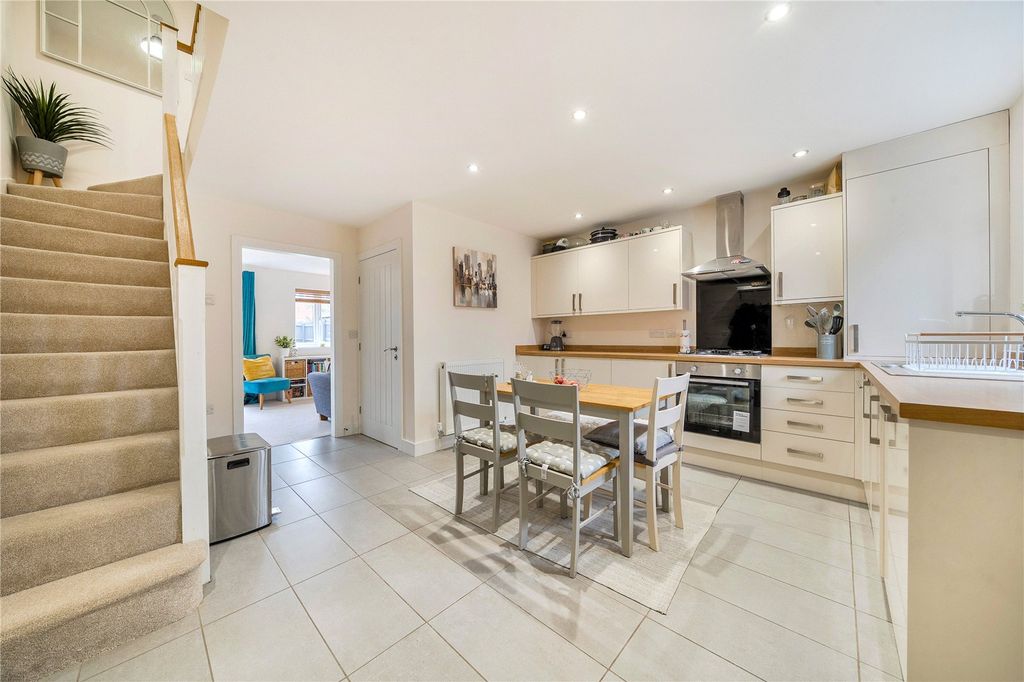 Property photo 2 of 19 Picture No. 52