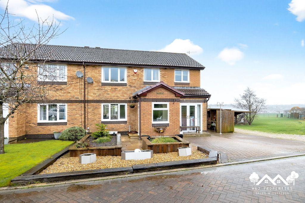 Property photo 1 of 45