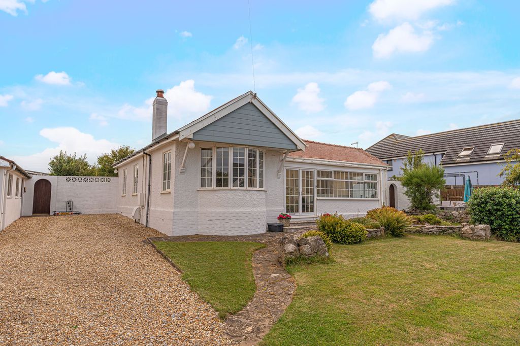 Property photo 2 of 63