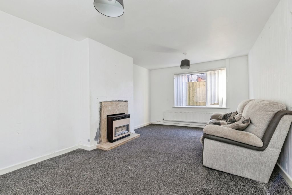 Property photo 3 of 18 Pbox-Img.Jpg