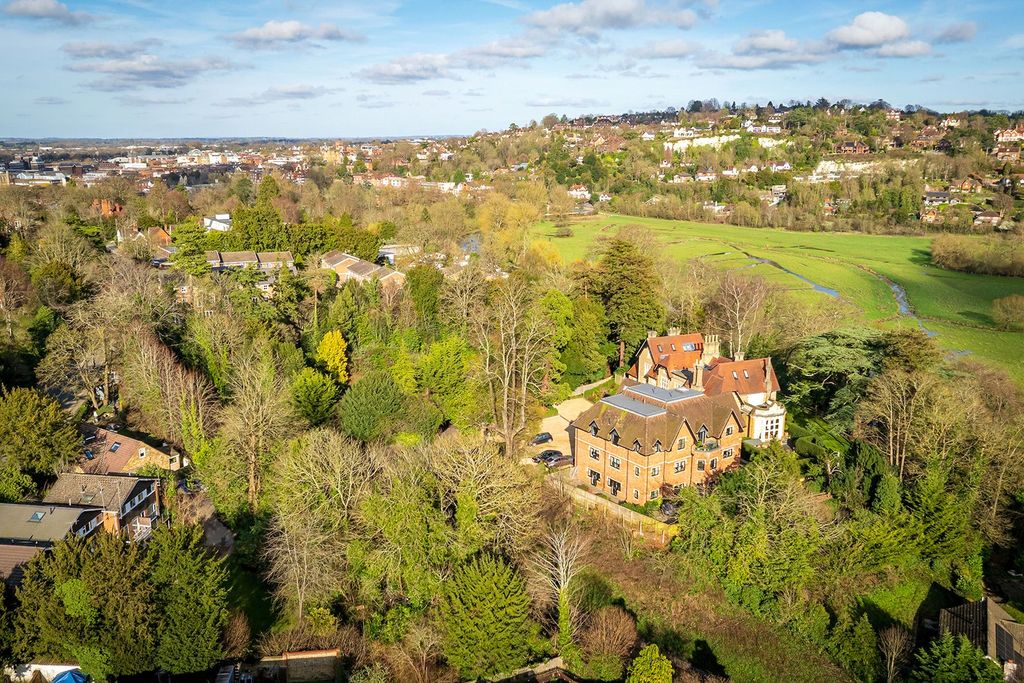 Property photo 2 of 21 Picture No. 22