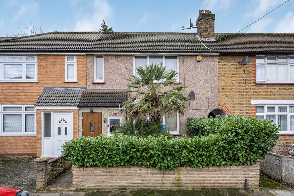 Property photo 1 of 19 Front (Exterior)