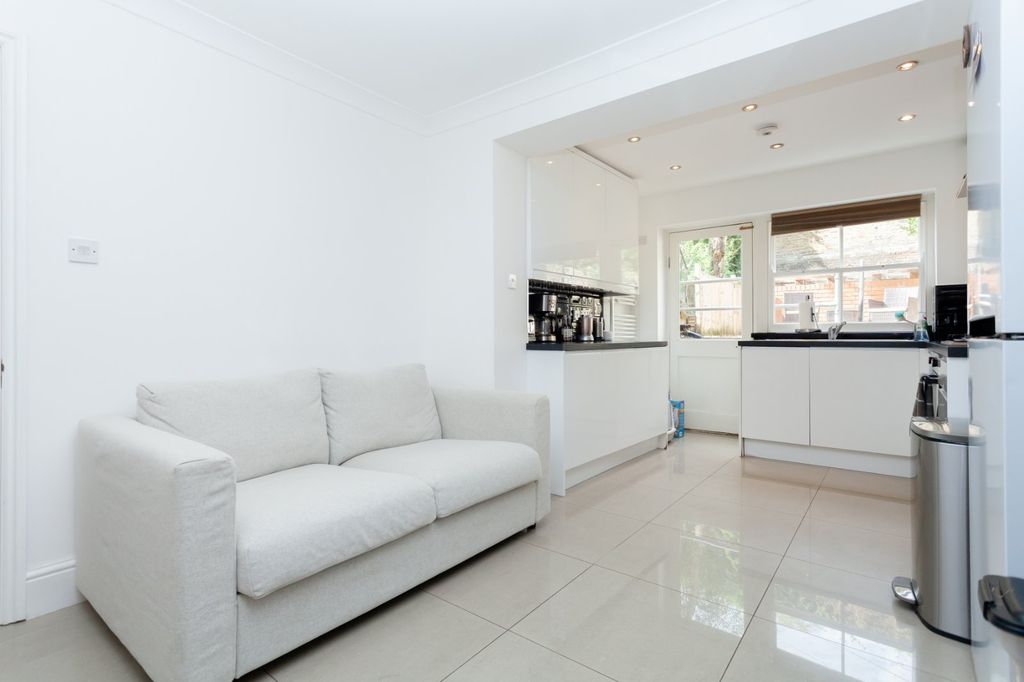 Property photo 1 of 17 Open Plan Living